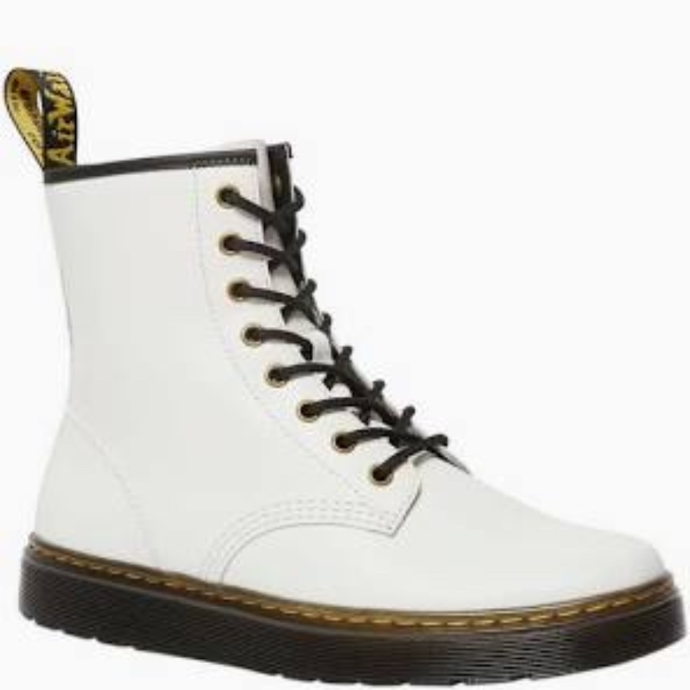 NWT DR. MARTENS ZAVALA White Lace up Boots
